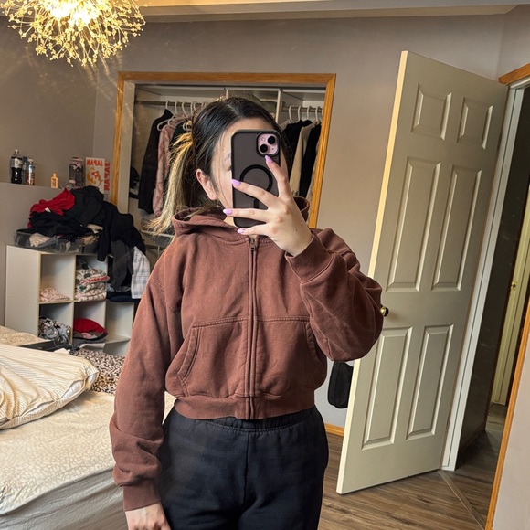 Aritzia Tops - Aritzia/TNA Cropped Brown Zip-Up Hoodie